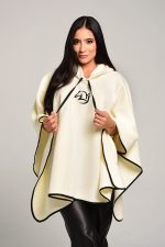 Ruana Capucha Modelo 1 - Imagen 9